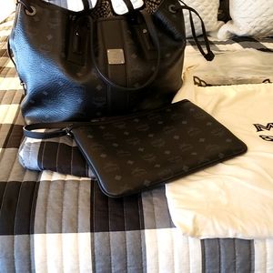 MCM LIZ REVERSIBLE TOTE Medium